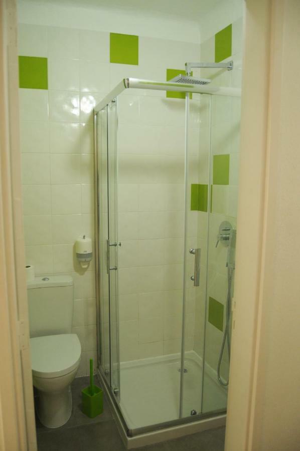 Origens Hostel Синеш Екстериор снимка