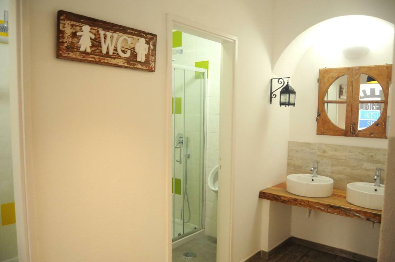 Origens Hostel Синеш Екстериор снимка