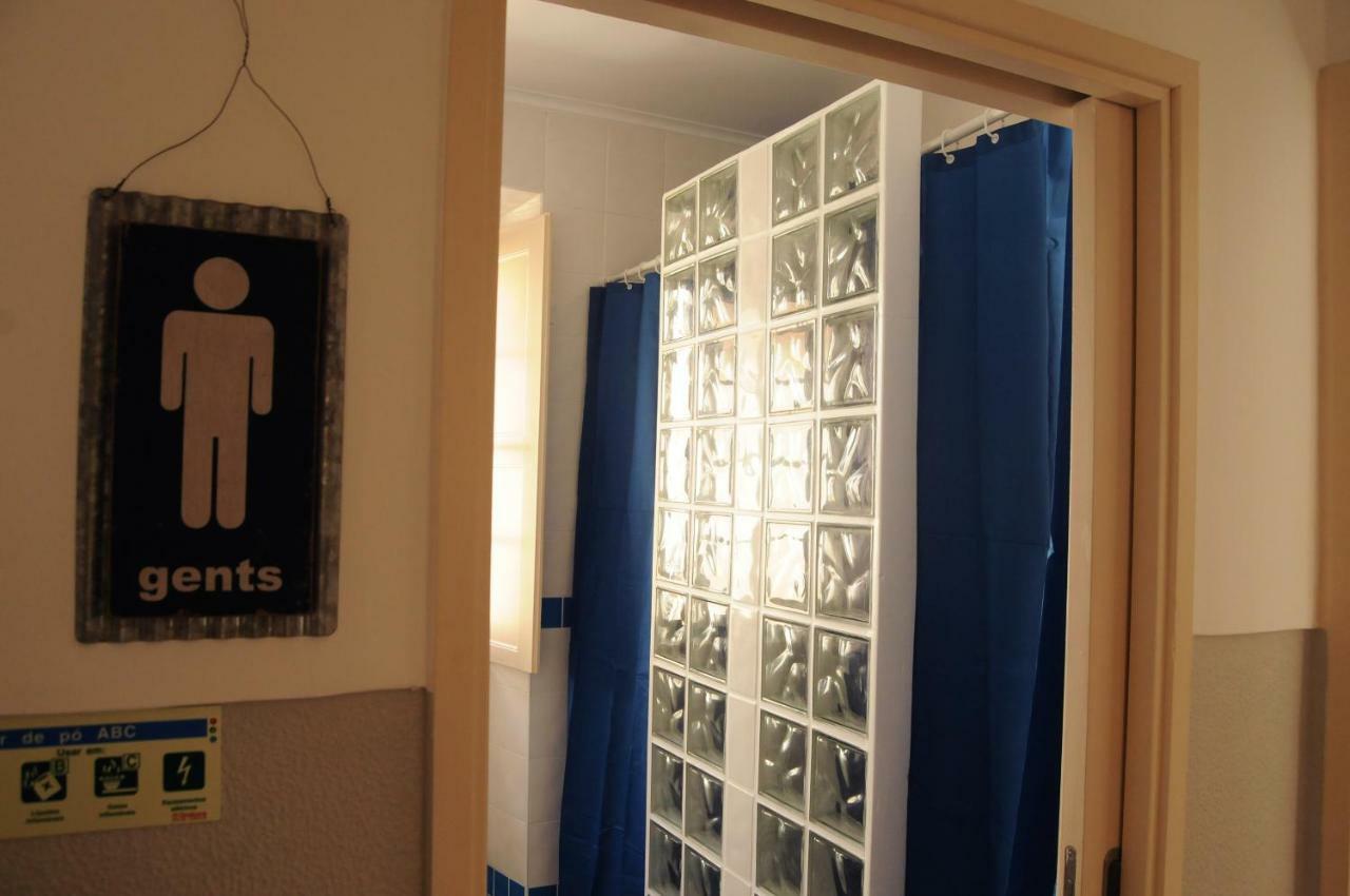 Origens Hostel Синеш Екстериор снимка